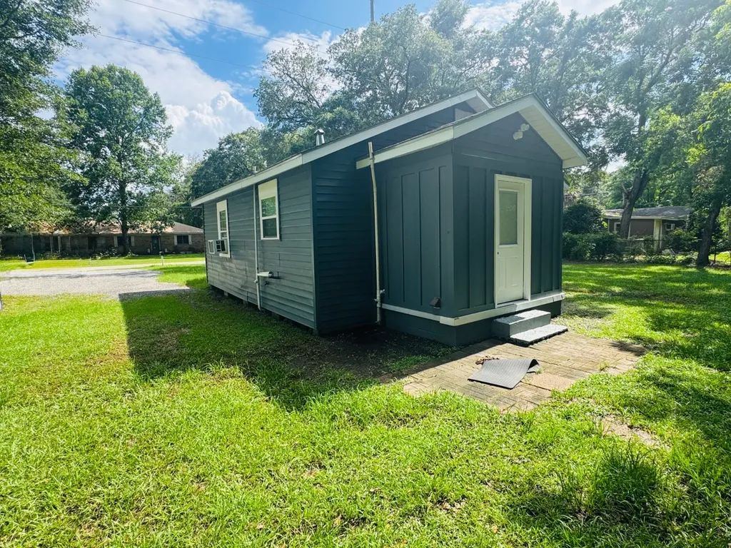 424 Second Avenue Saraland AL 36571
