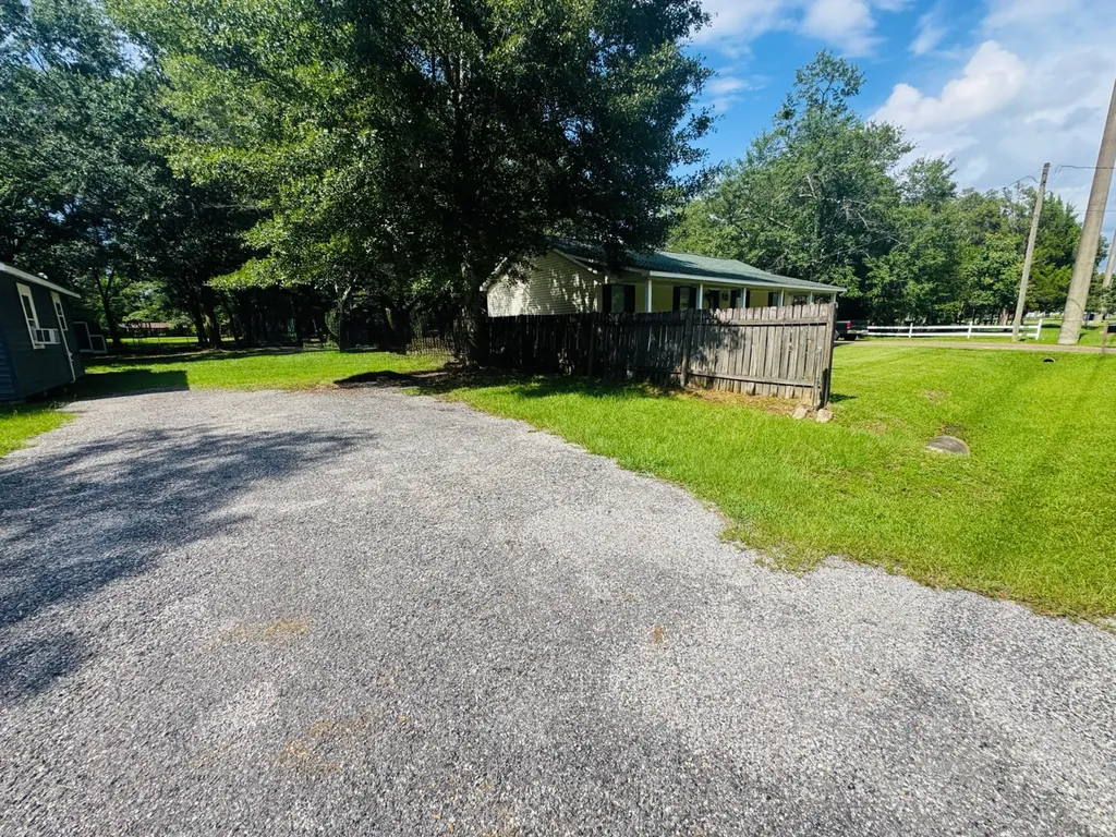 424 Second Avenue Saraland AL 36571