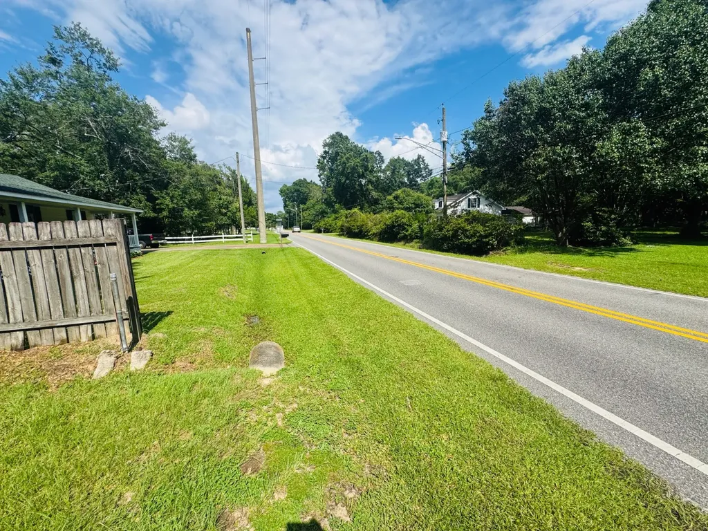 424 Second Avenue Saraland AL 36571