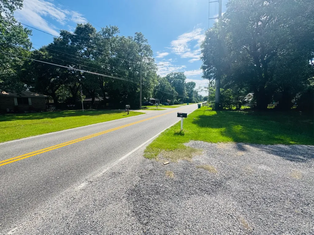 424 Second Avenue Saraland AL 36571
