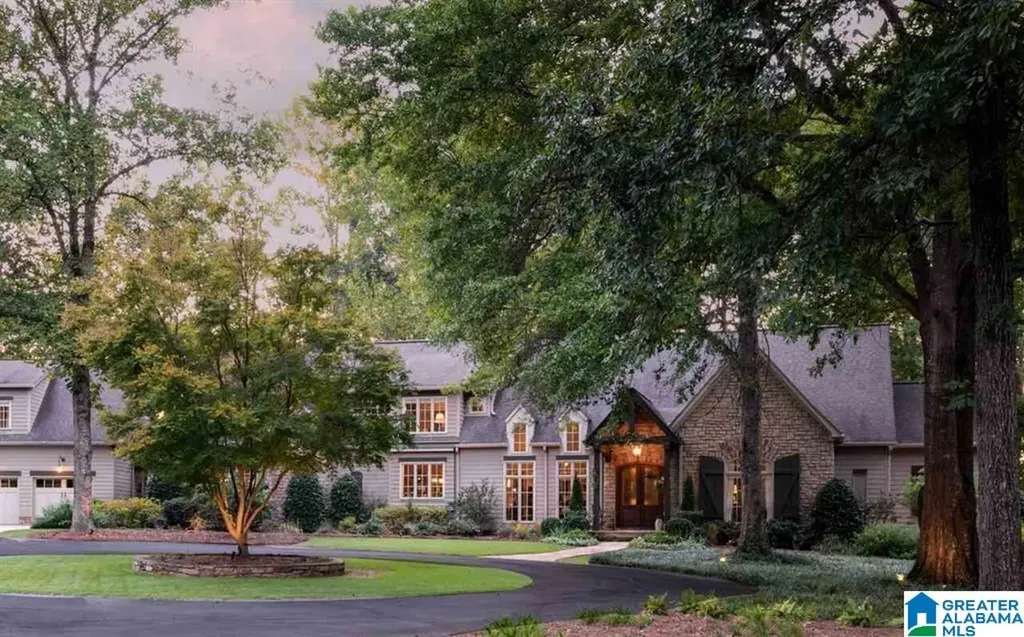2575 Indian Crest Drive Pelham AL 35124