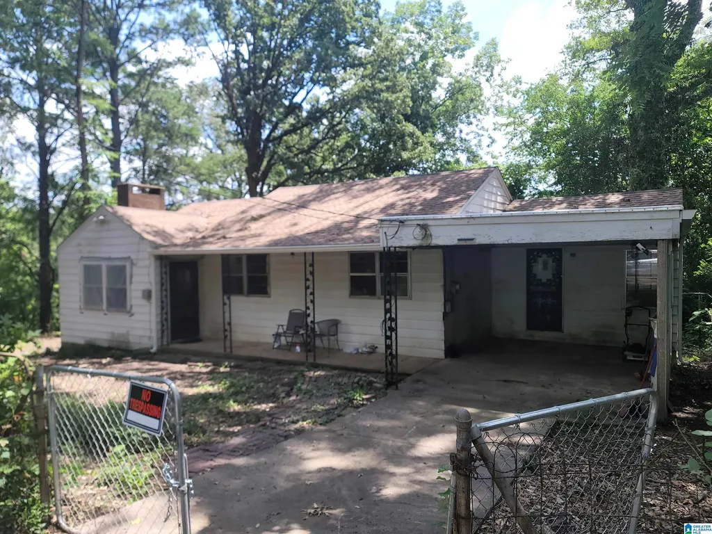 1945 Arkansas Street Leeds AL 35094