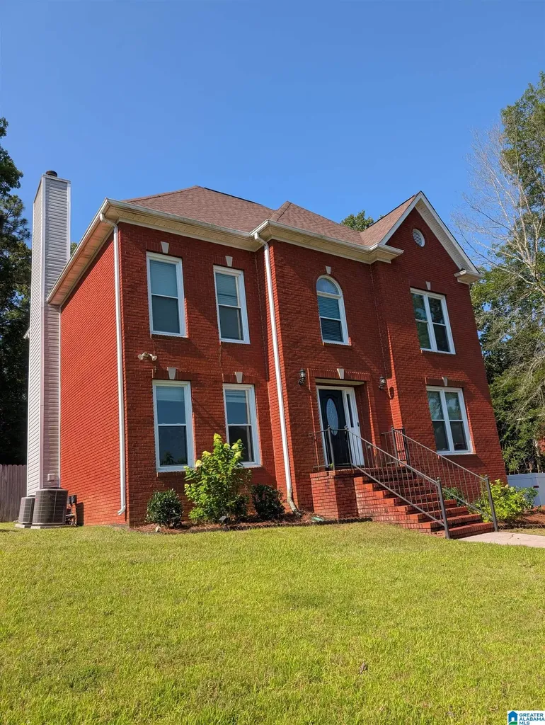 137 Broadmoor Lane Alabaster AL 35007