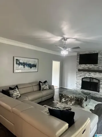 137 Broadmoor Lane Alabaster AL 35007