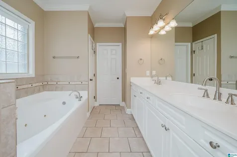 5927 Waterscape Pass Hoover AL 35244