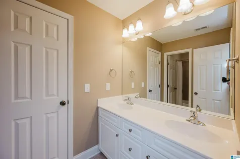 5927 Waterscape Pass Hoover AL 35244