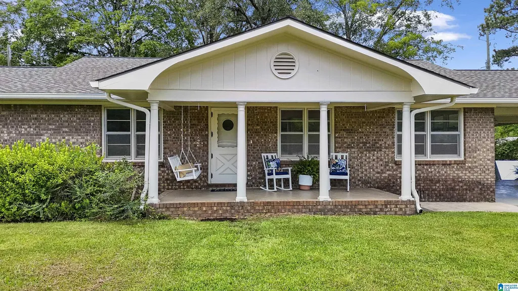 32807 Highway 31 Calera AL 35040