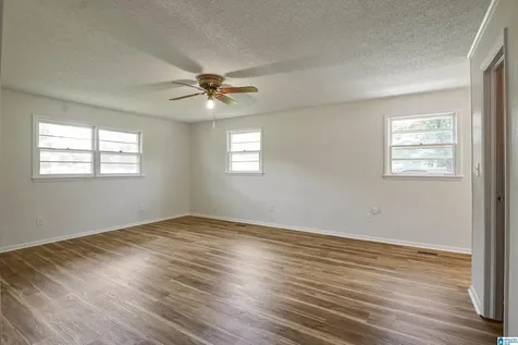 32807 Highway 31 Calera AL 35040