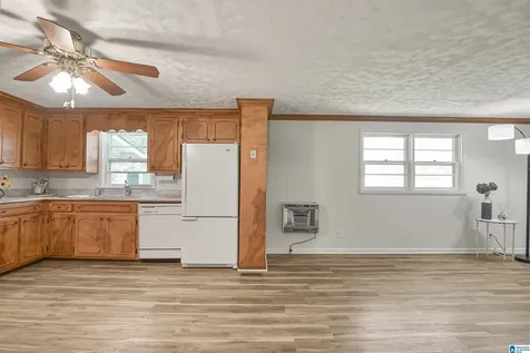 32807 Highway 31 Calera AL 35040