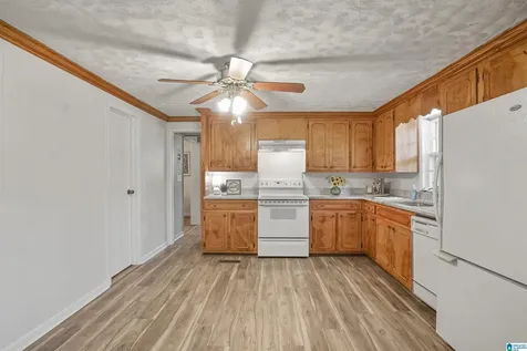 32807 Highway 31 Calera AL 35040