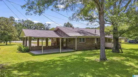 32807 Highway 31 Calera AL 35040