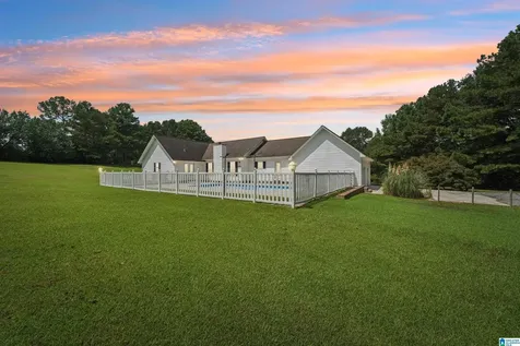 160 Dogwood Lane Holly Pond AL 35083