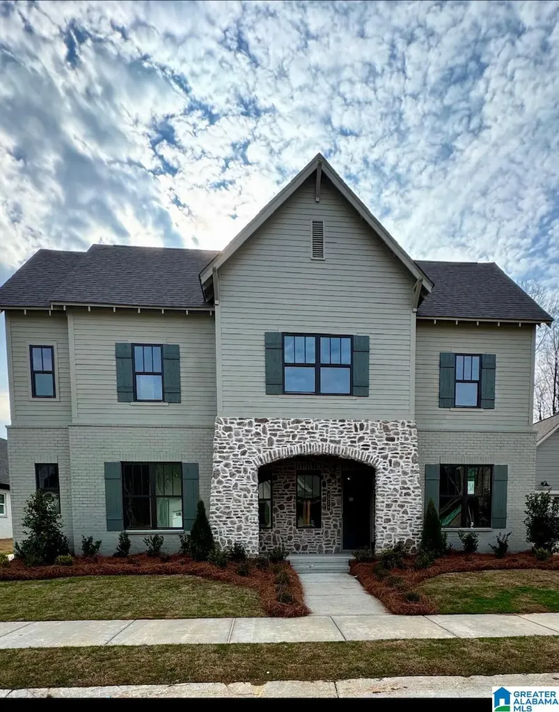 2378 Old Gould Run Hoover AL 35244