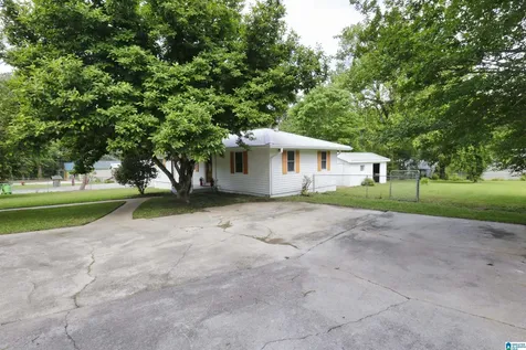 7617 Cedar Avenue Leeds AL 35094