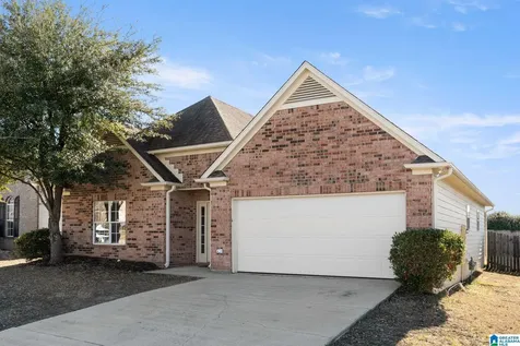 704 Waterford Lane Calera AL 35040