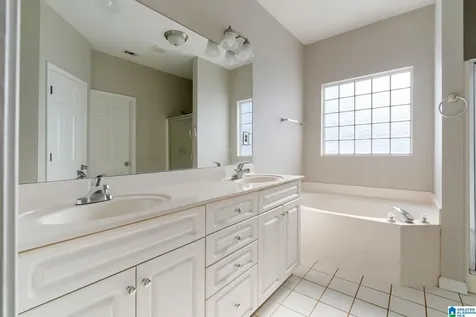 704 Waterford Lane Calera AL 35040
