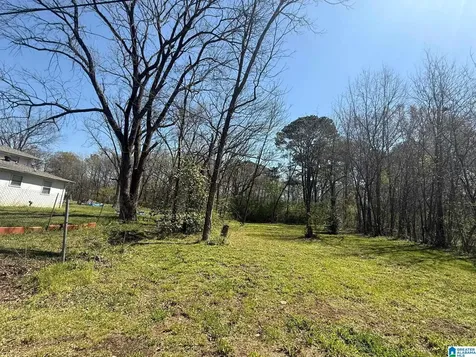 5251 7th Avenue Midfield AL 35228