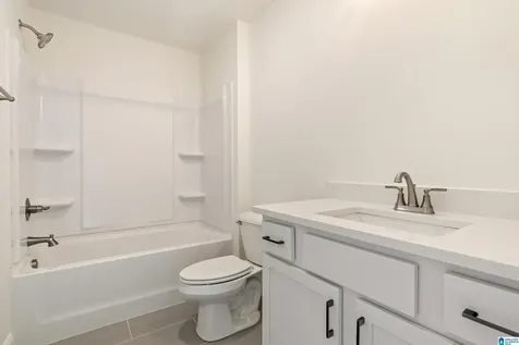 125 Mcalpin Circle Pelham AL 35124