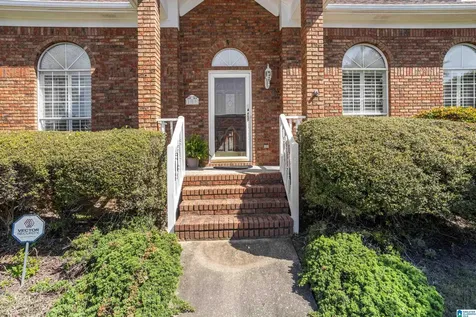 109 Stratford Circle Pelham AL 35124