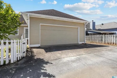 109 Stratford Circle Pelham AL 35124