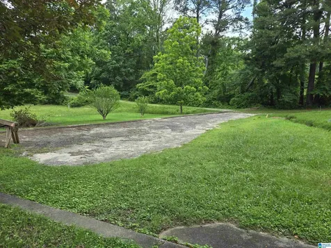 2412 Fluker Drive Bessemer AL 35022
