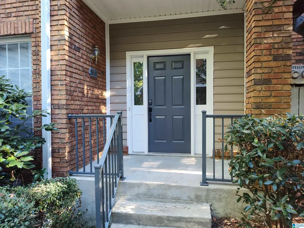 2010 Waterford Place Hoover AL 35244