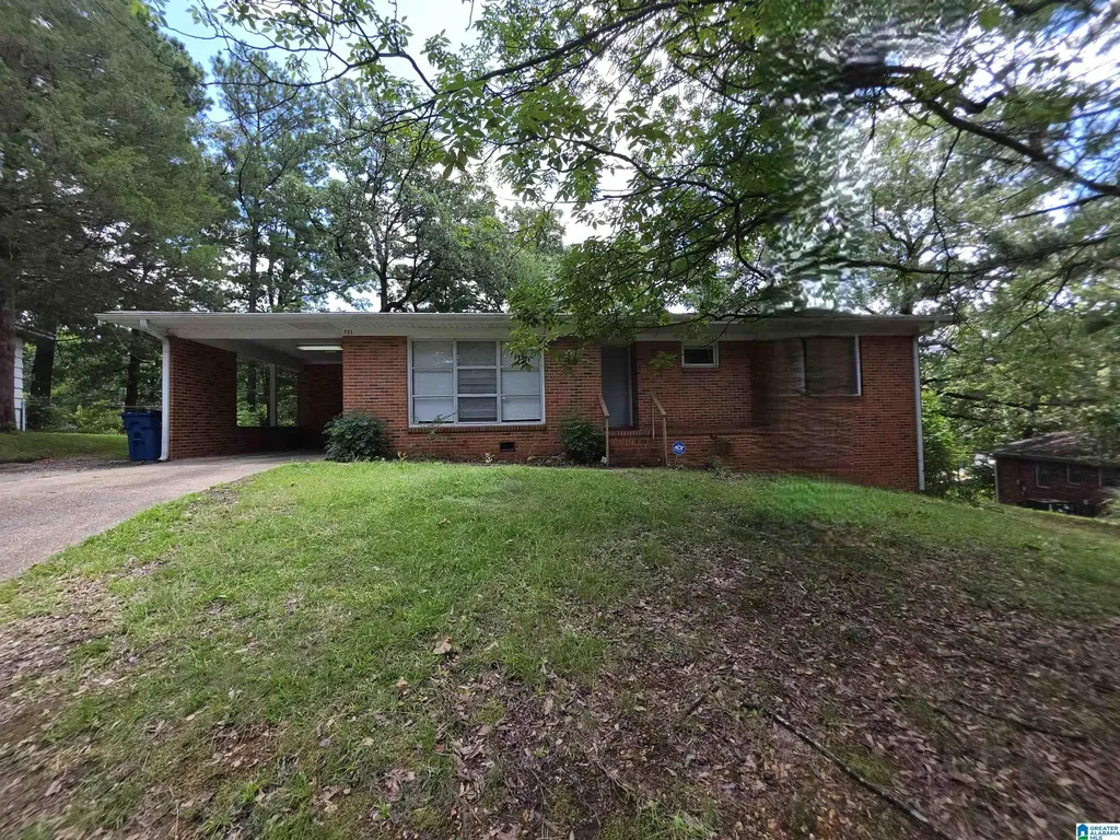 721 Oakland Drive Fairfield AL 35064