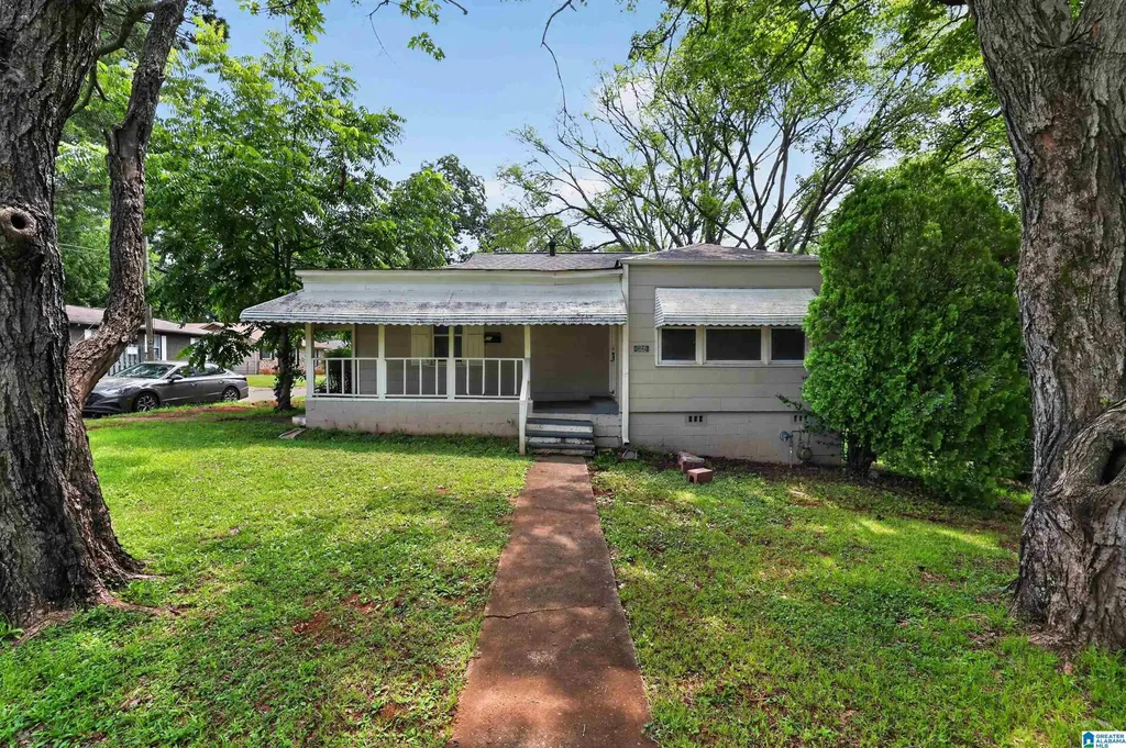 1325 17th Way SW Birmingham AL 35211