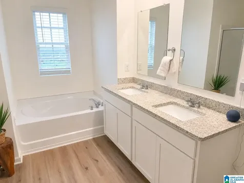 1096 Gadwall Drive Alabaster AL 35007