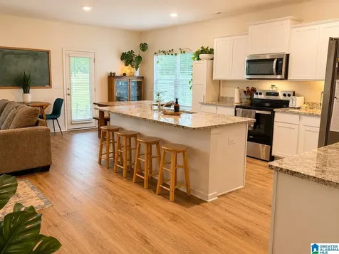 1096 Gadwall Drive Alabaster AL 35007