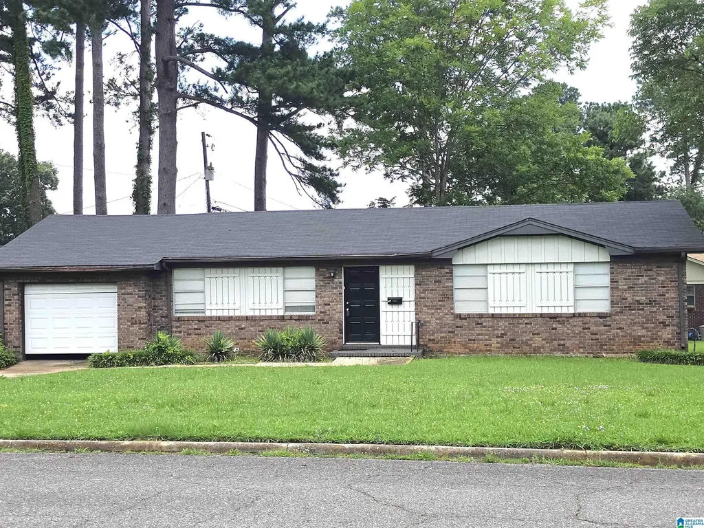 305 Glen Crest Drive Fairfield AL 35064