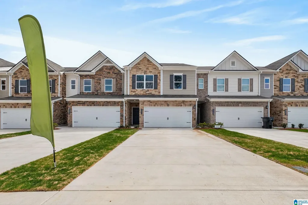 4530 Village Springs Square Fultondale AL 35068