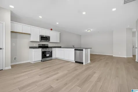 4532 Village Springs Square Fultondale AL 35068