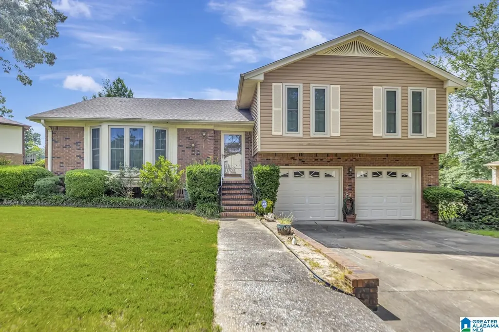 614 Greenbriar Road Fairfield AL 35064