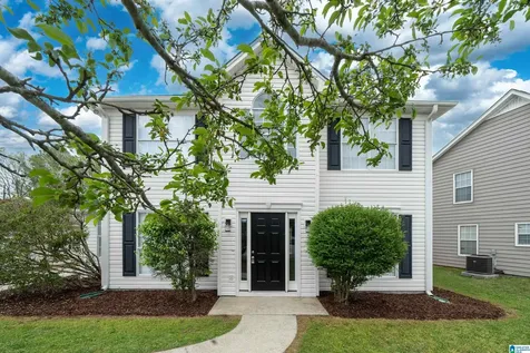 518 Laurel Woods Trail Helena AL 35080