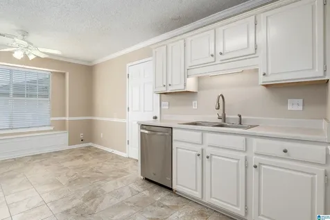 518 Laurel Woods Trail Helena AL 35080