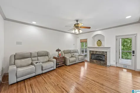 1097 Long Leaf Lake Drive Helena AL 35022