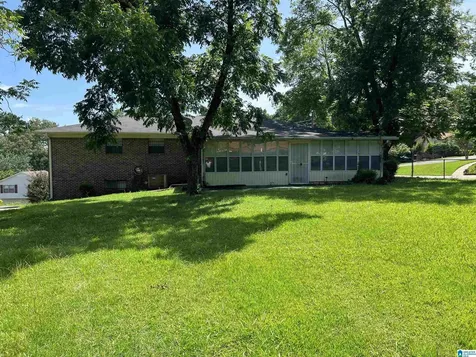 424 Daniel Drive NE Center Point AL 35215