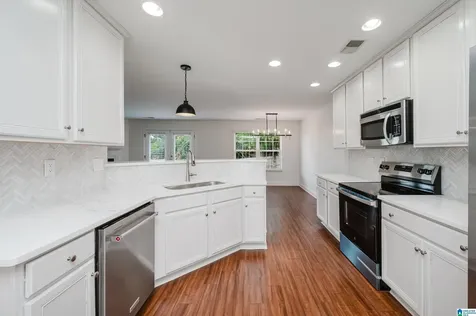 533 River Crest Way Helena AL 35080