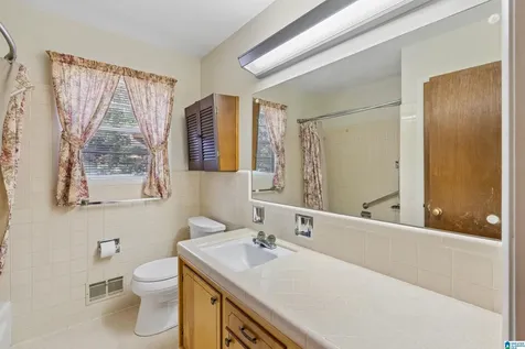 830 Sherwood Forest Drive Birmingham AL 35235