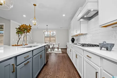 1818 Calvert Circle Hoover AL 35244