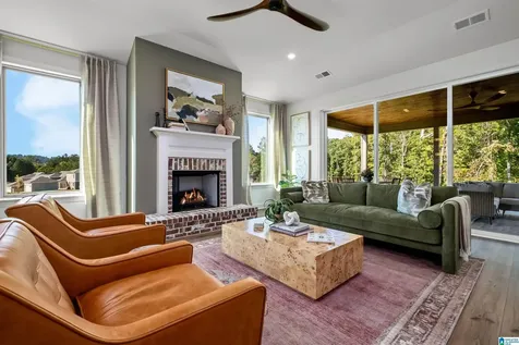 1616 Blackridge Circle Hoover AL 35244