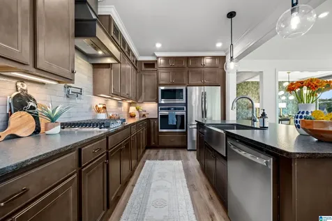 1616 Blackridge Circle Hoover AL 35244