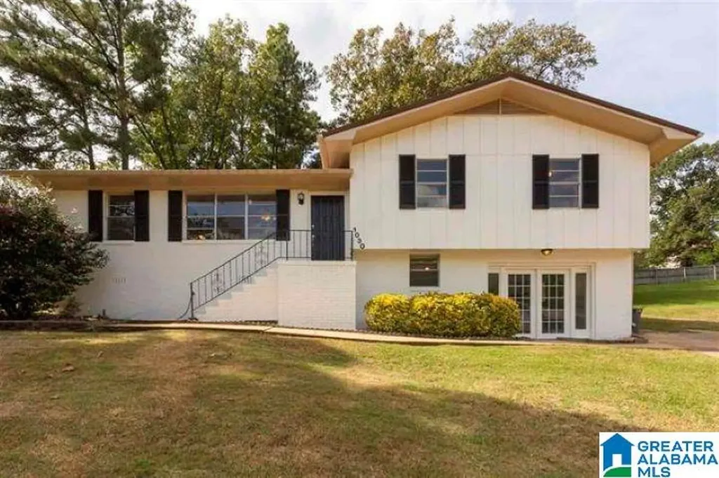 1030 Gloria Drive Bessemer AL 35022
