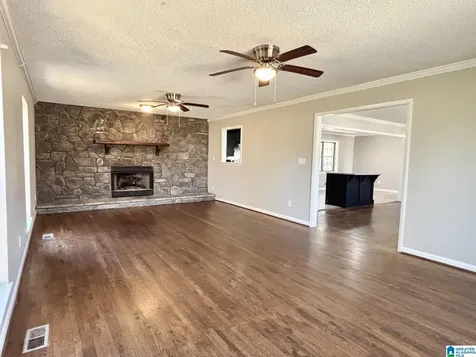 525 27th Avenue Center Point AL 35215
