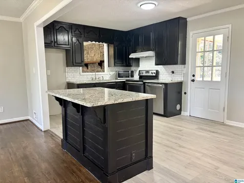 525 27th Avenue Center Point AL 35215