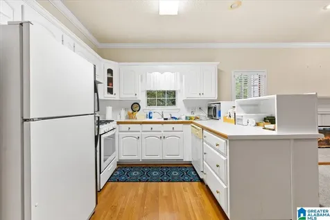 4024 Christopher Drive Vestavia Hills AL 35243