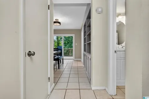2725 Southbury Circle Vestavia Hills AL 35216