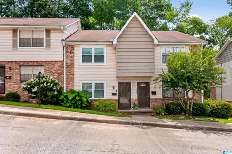 2725 Southbury Circle Vestavia Hills AL 35216
