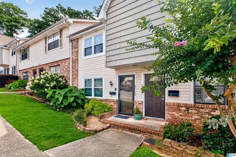 2725 Southbury Circle Vestavia Hills AL 35216